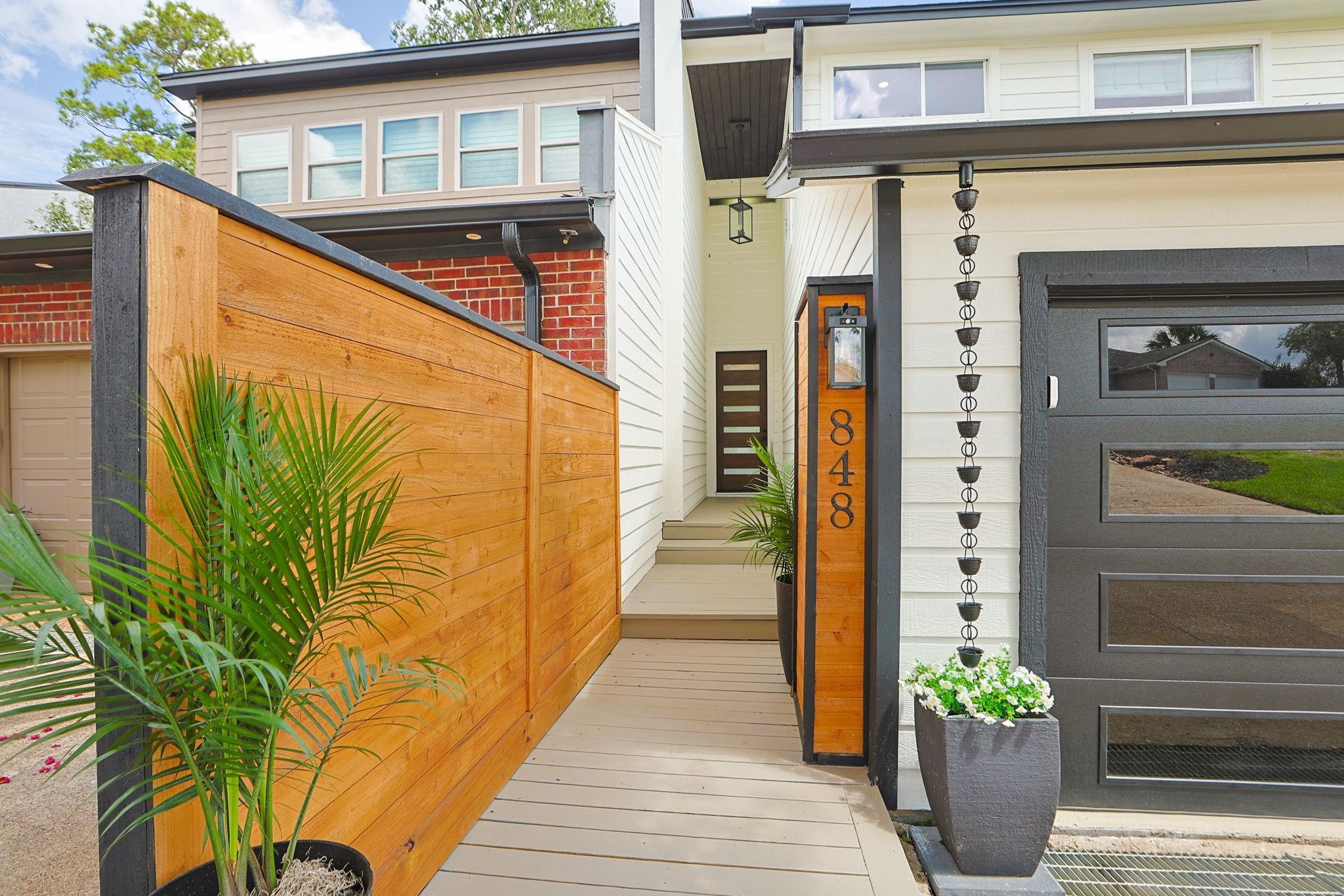 848 Lake View Drive