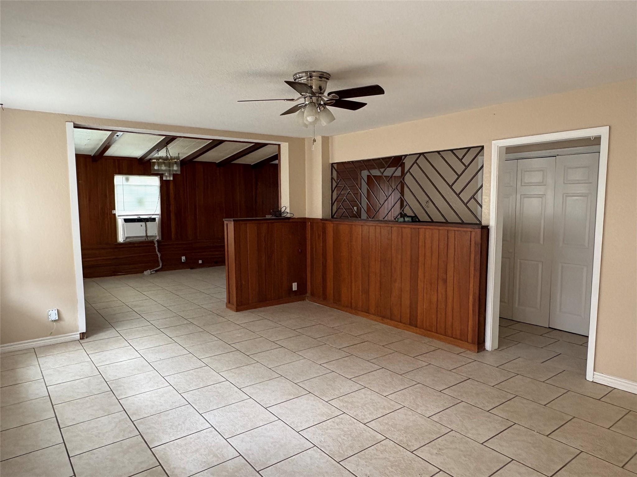 1622 W 9th Street