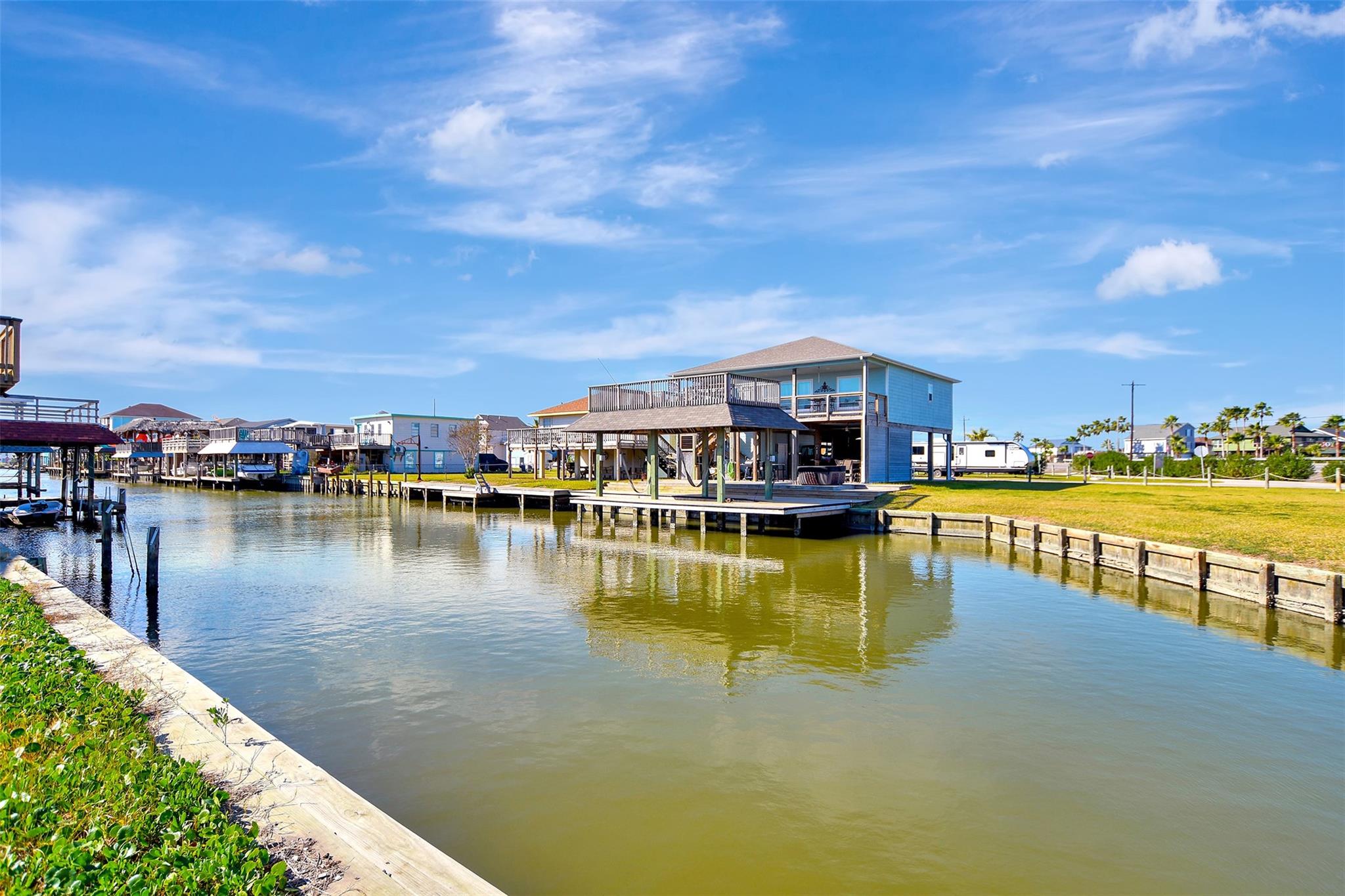 74 Bayou Vista Dr