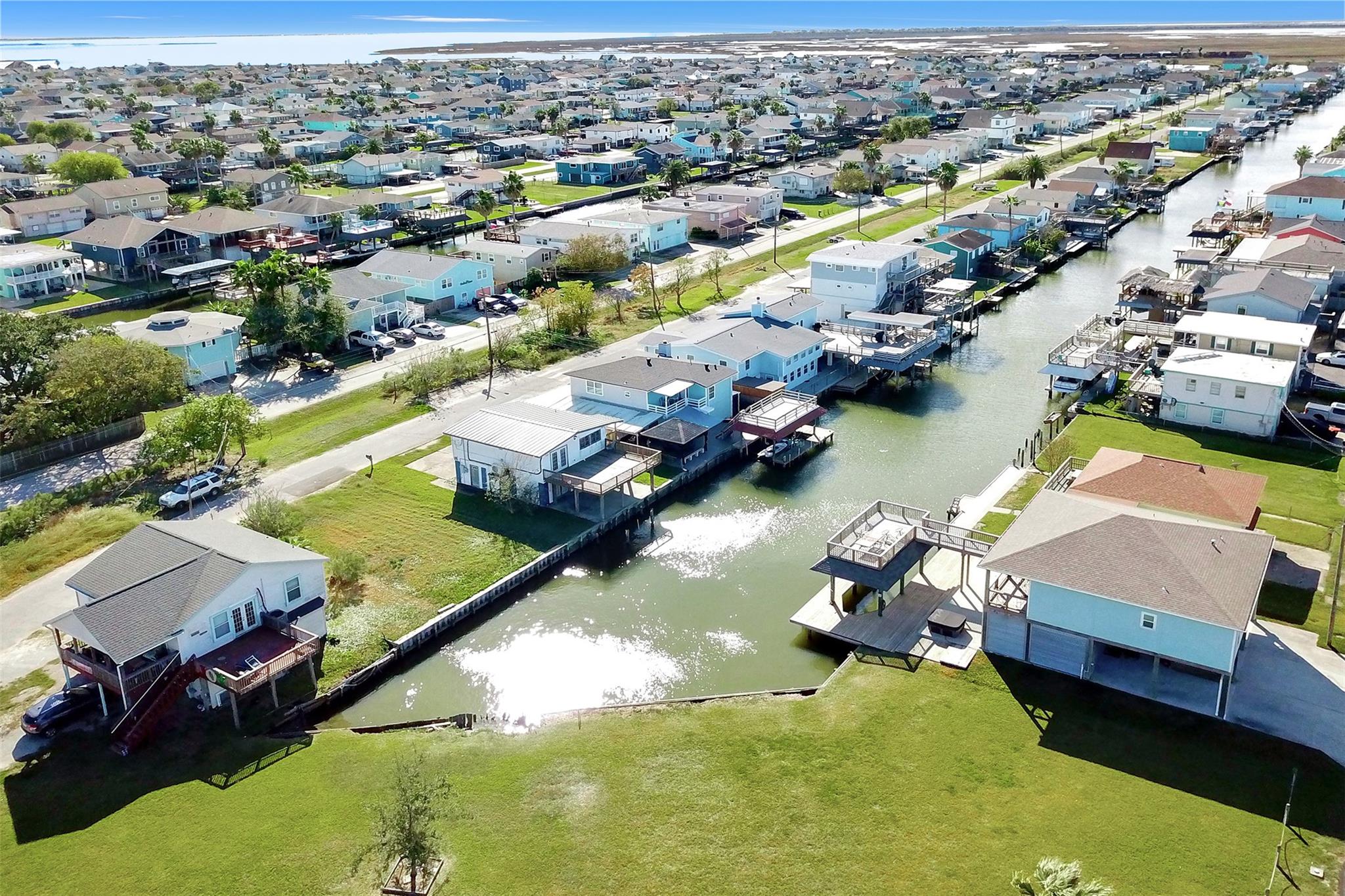 74 Bayou Vista Dr