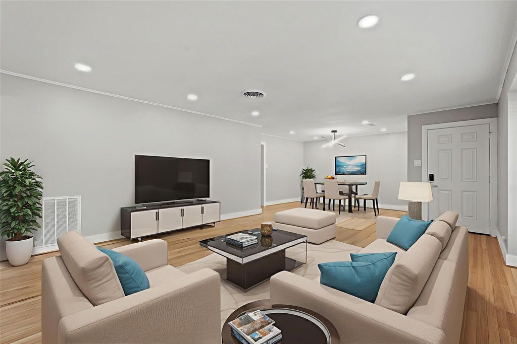 Photo of 5451 Redstart Street, Houston, TX 77096 (MLS # 59462811)