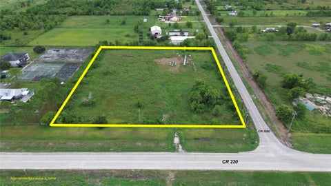 Photo of 1326 County Road 220, Angleton, TX 77515 (MLS # 88349062)