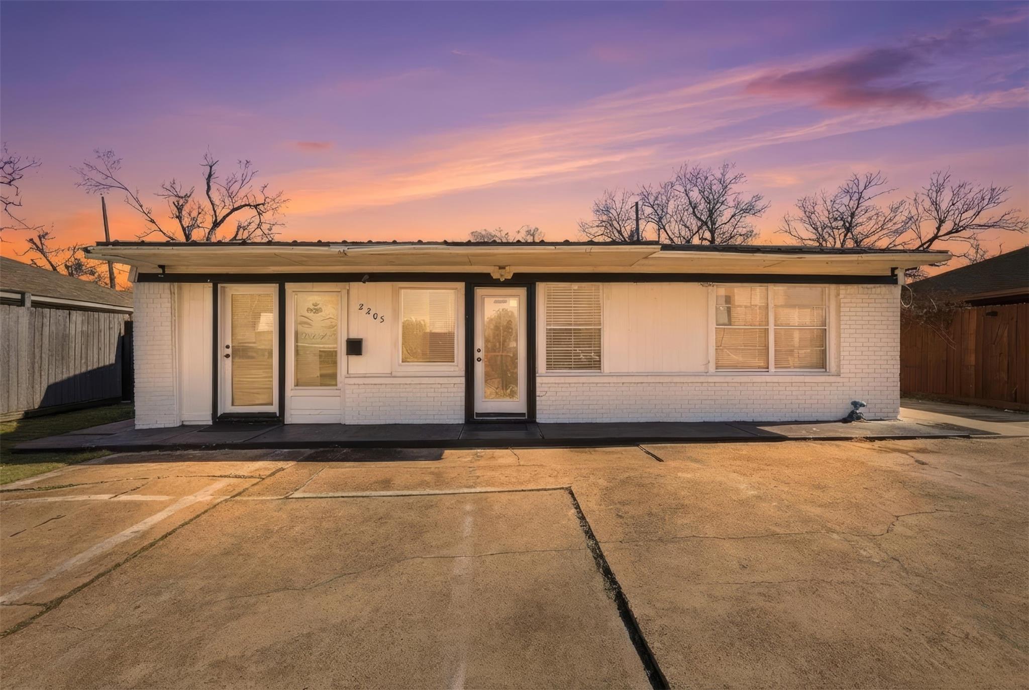 2205 Strawberry Road