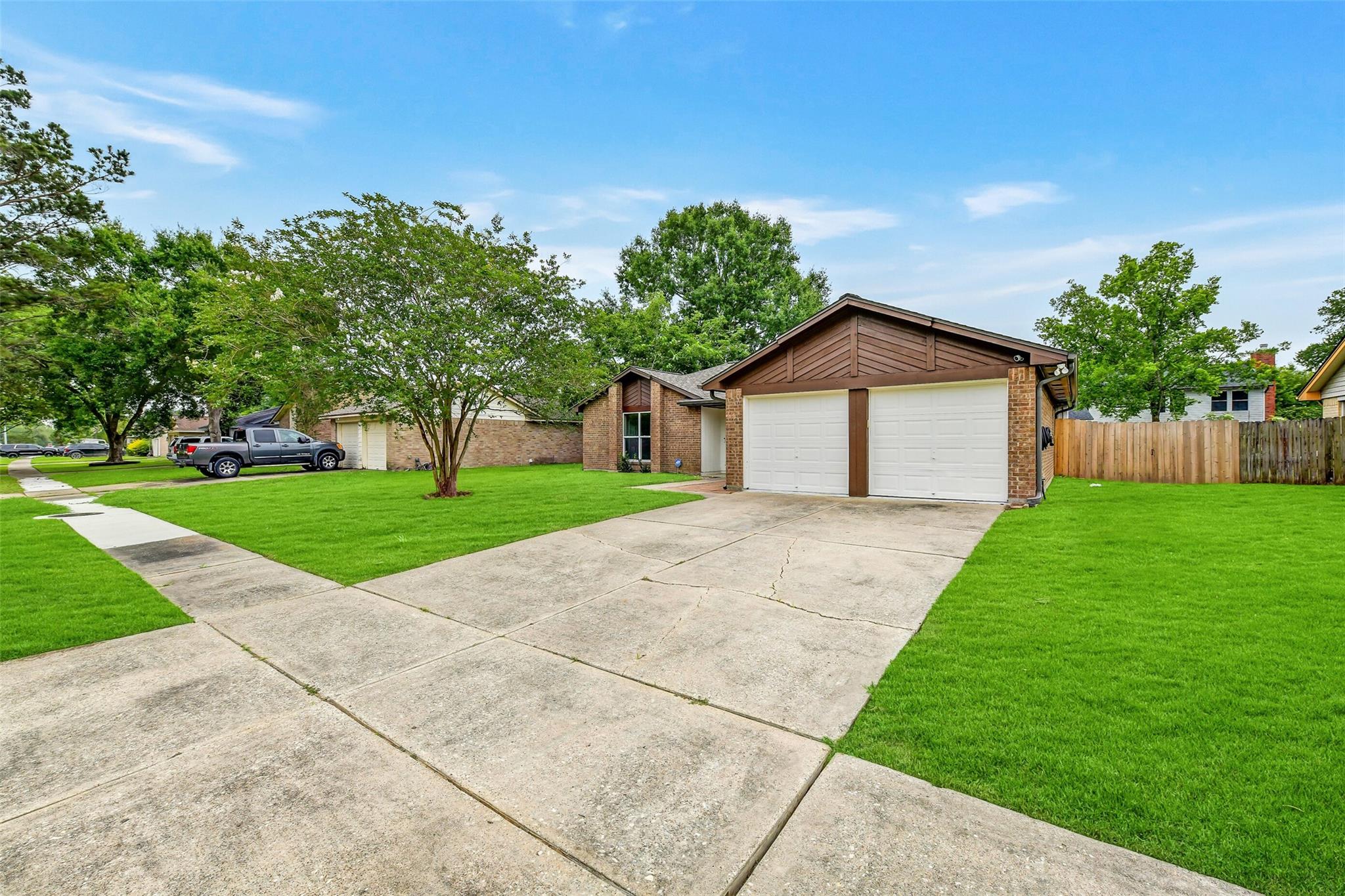 2701 Knoxville Drive