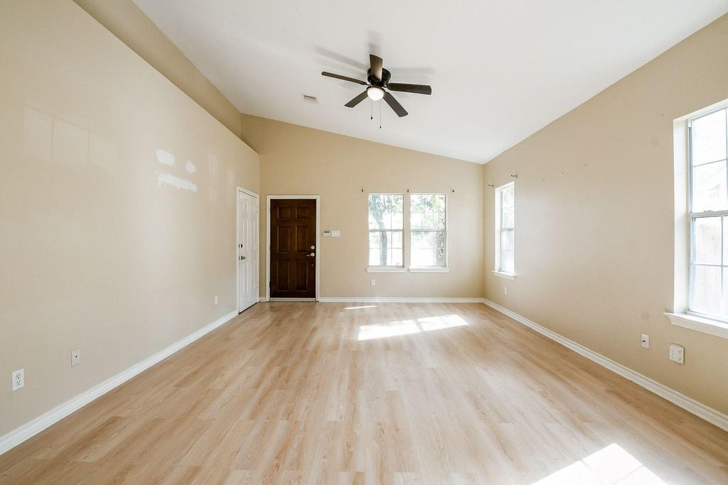 Photo of 7024 Eastwood Street, Houston, TX 77021 (MLS # 80925940)