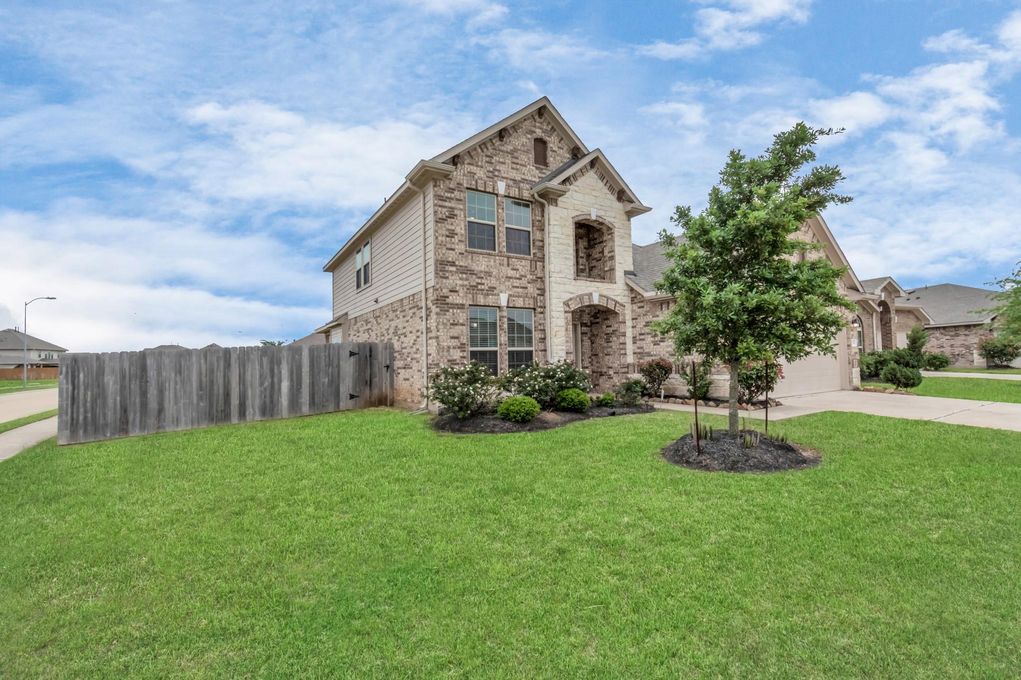 3734 E Briarlilly Park Circle
