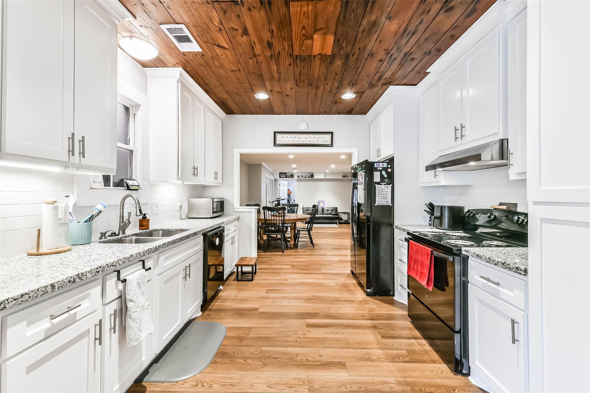 5220 Avenue P 1/2