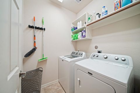 Tiny photo for 13739 Mckinney Creek Lane, Houston, TX 77044 (MLS # 50557116)