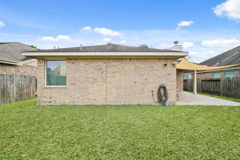 Tiny photo for 13739 Mckinney Creek Lane, Houston, TX 77044 (MLS # 50557116)