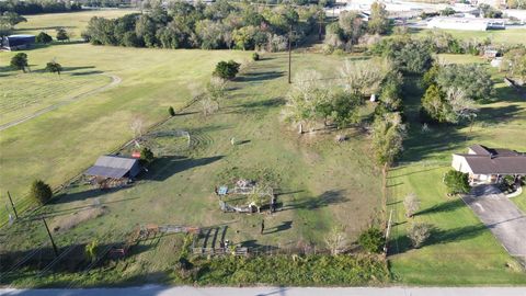 Photo of 1006 Sinclair Street, West Columbia, TX 77486 (MLS # 35573214)
