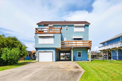 Photo of 16610 Bahama Way, Jamaica Beach, TX 77554 (MLS # 82263614)