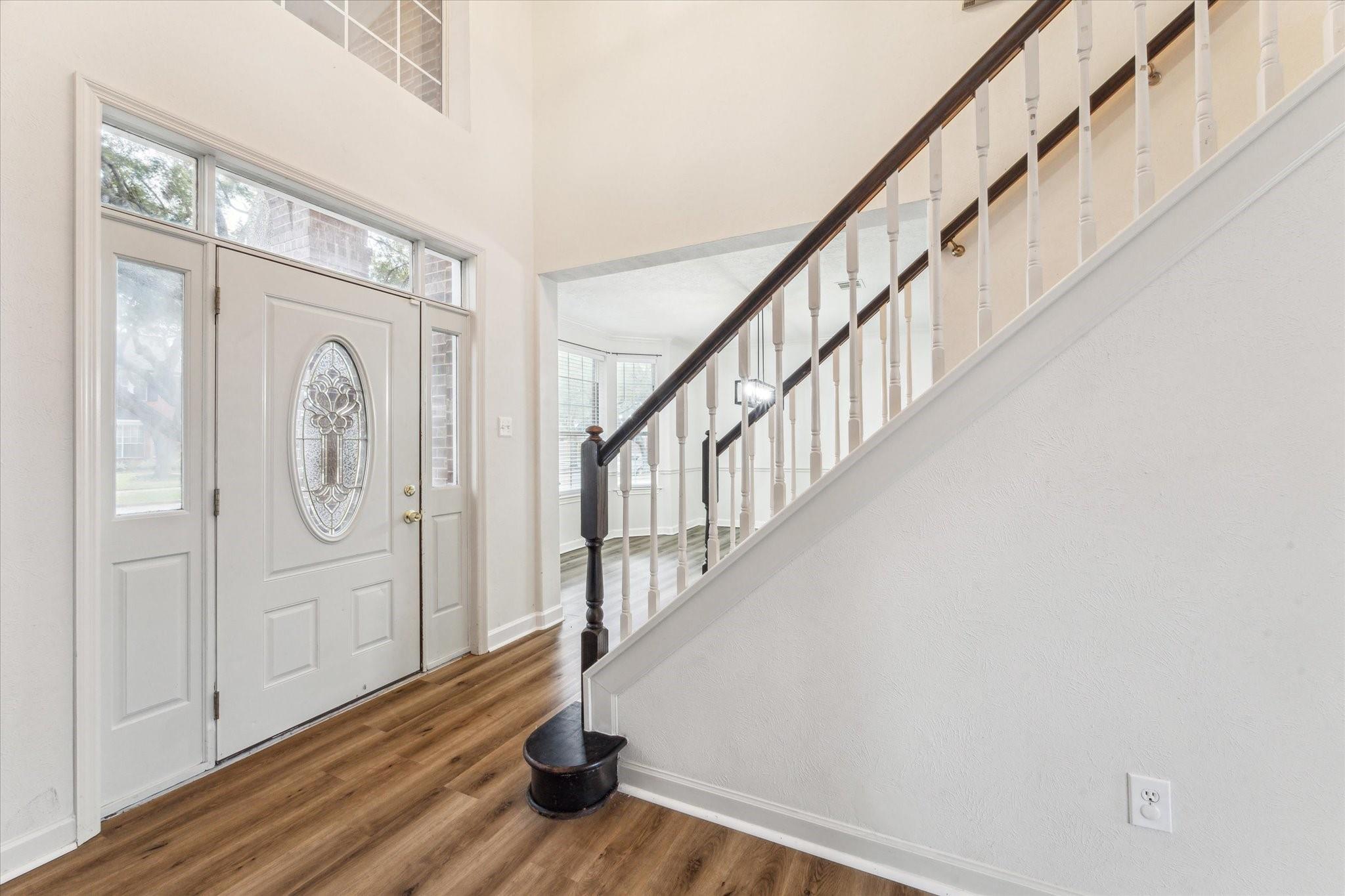 2212 Golden Sails Drive