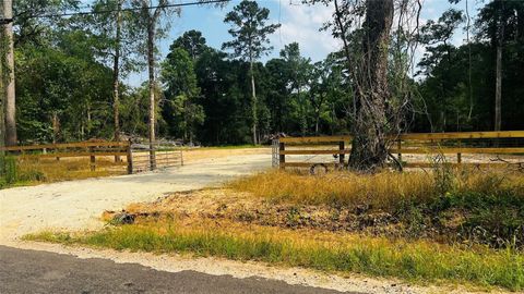 Photo of 1655 Clark Rd, Waller, TX 77363 (MLS # 40143576)