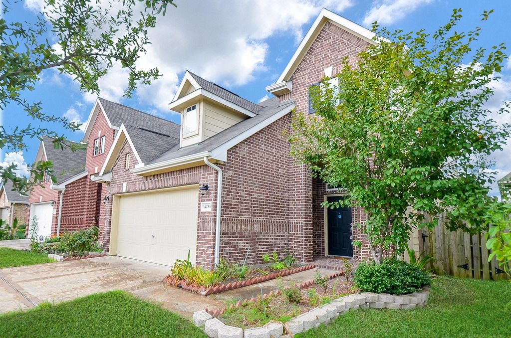 Photo of 14255 Garland Brook Drive, Houston, TX 77083 (MLS # 36197911)