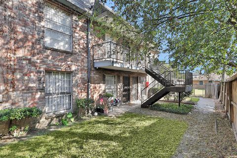Condo For Sale - 201 W Rosamond Street #61<br/> Harris County, Houston, TX 77076