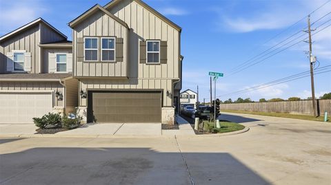 Photo of 1525 Blue Acer Drive, Houston, TX 77084 (MLS # 39686653)