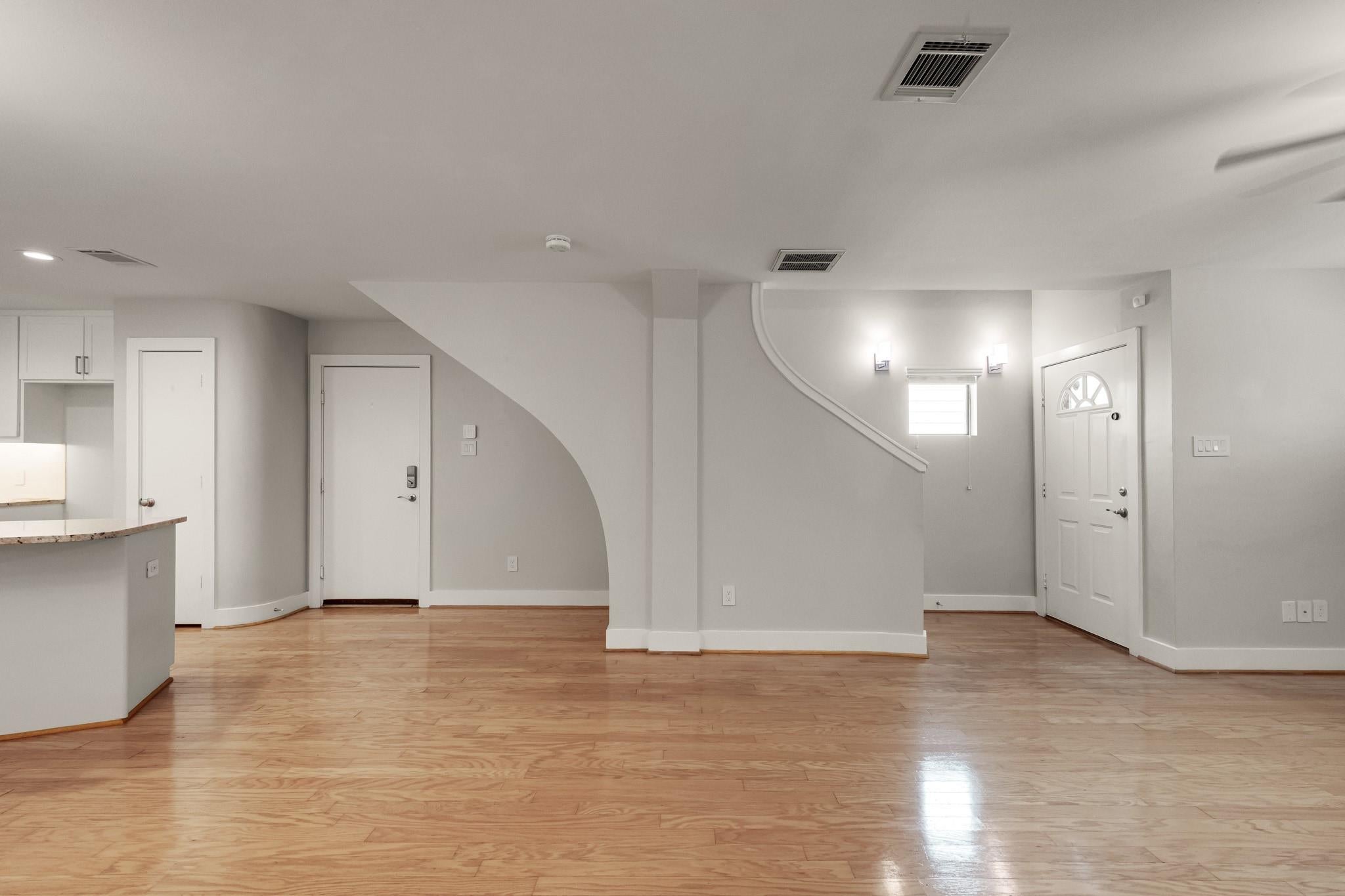 5951 South Loop E 10
