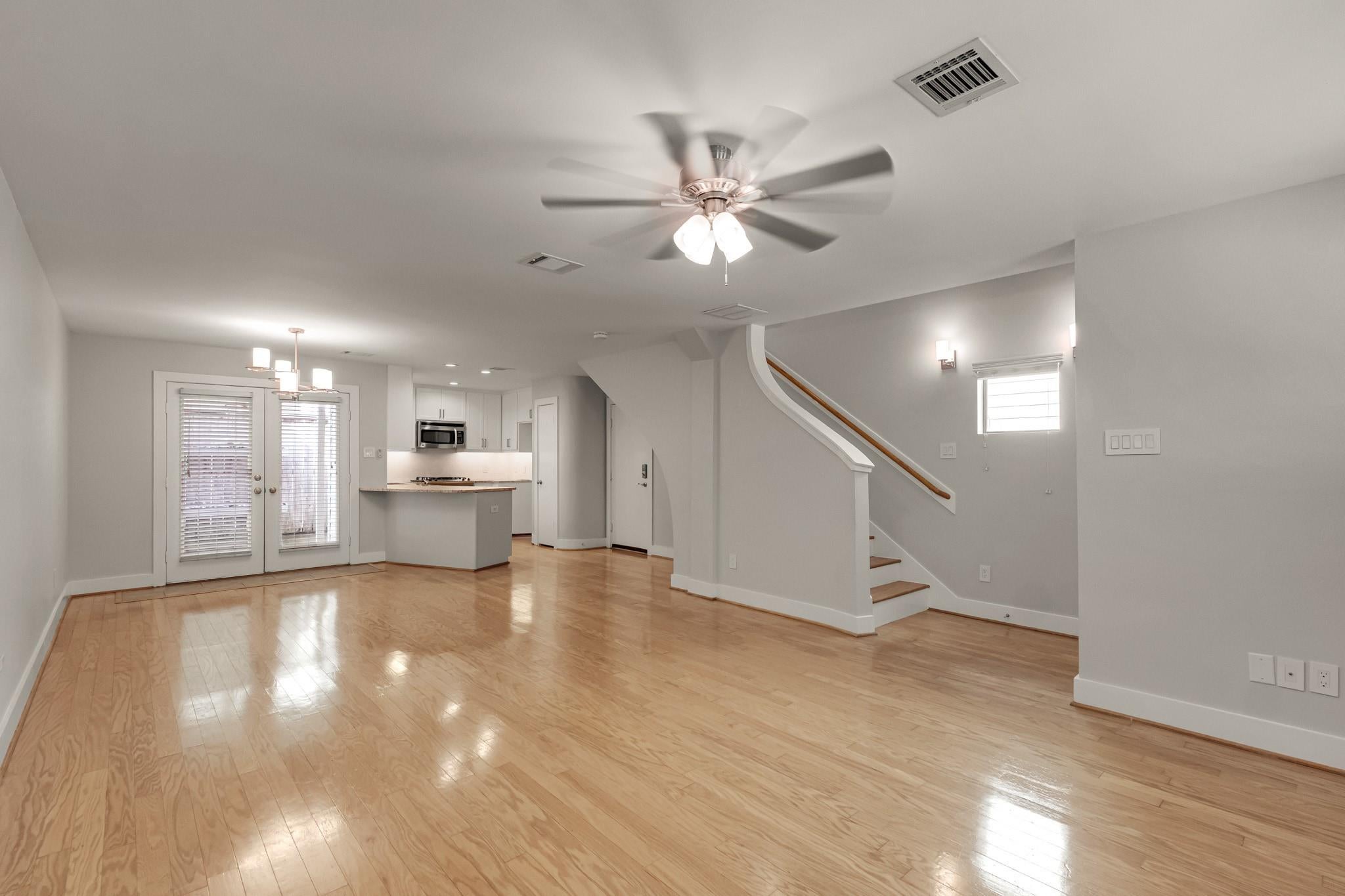 5951 South Loop E 10