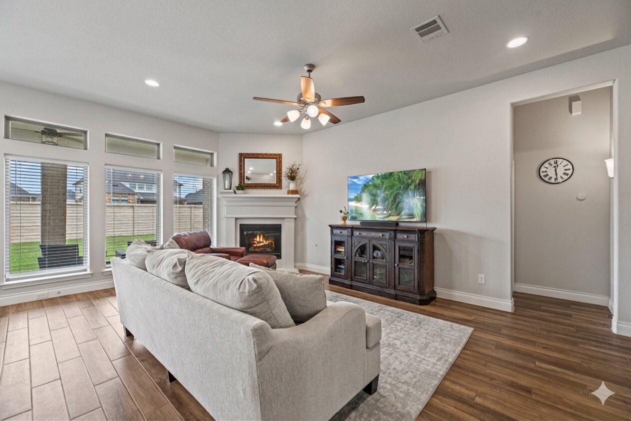 28714 Wildthorne Court