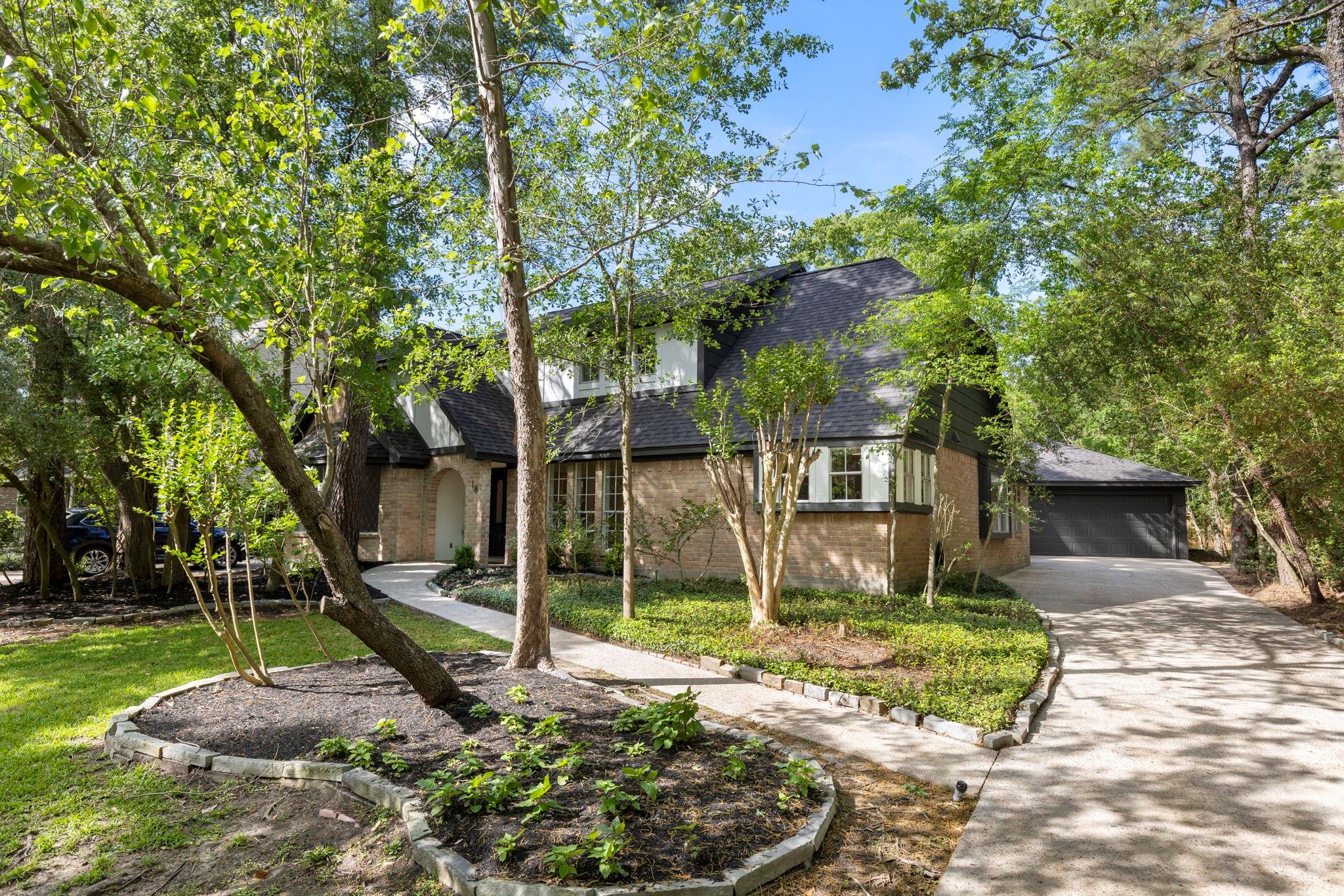 18 Mayfair Grove Court