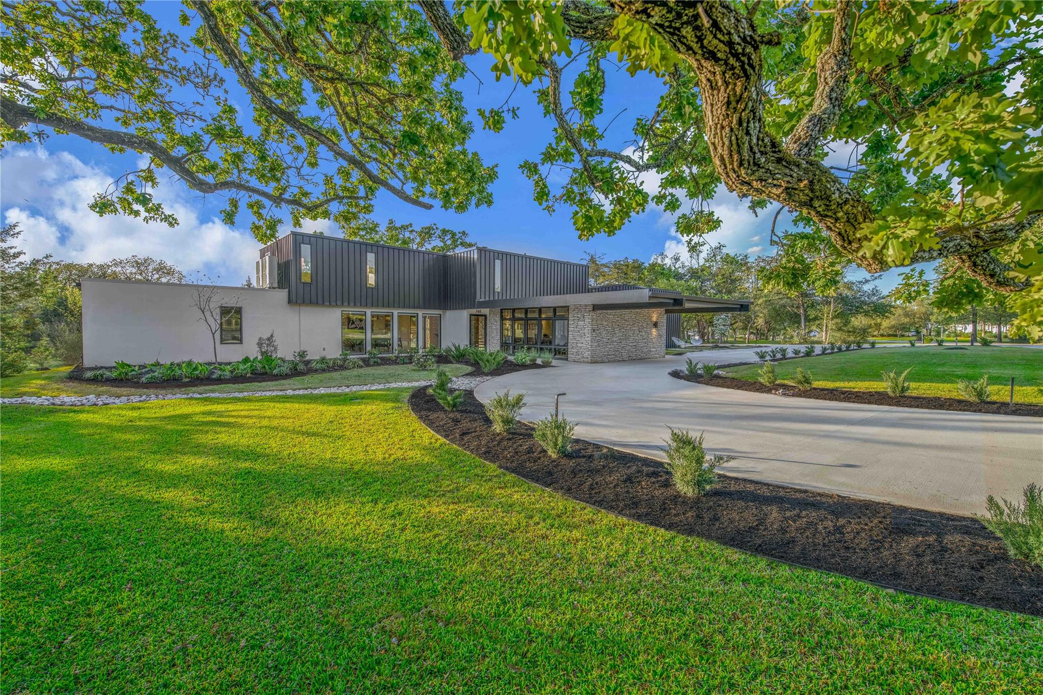 748 S Rosemary Drive