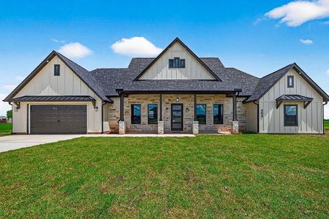 Photo of 484 Angus Trail, Angleton, TX 77515 (MLS # 43043291)