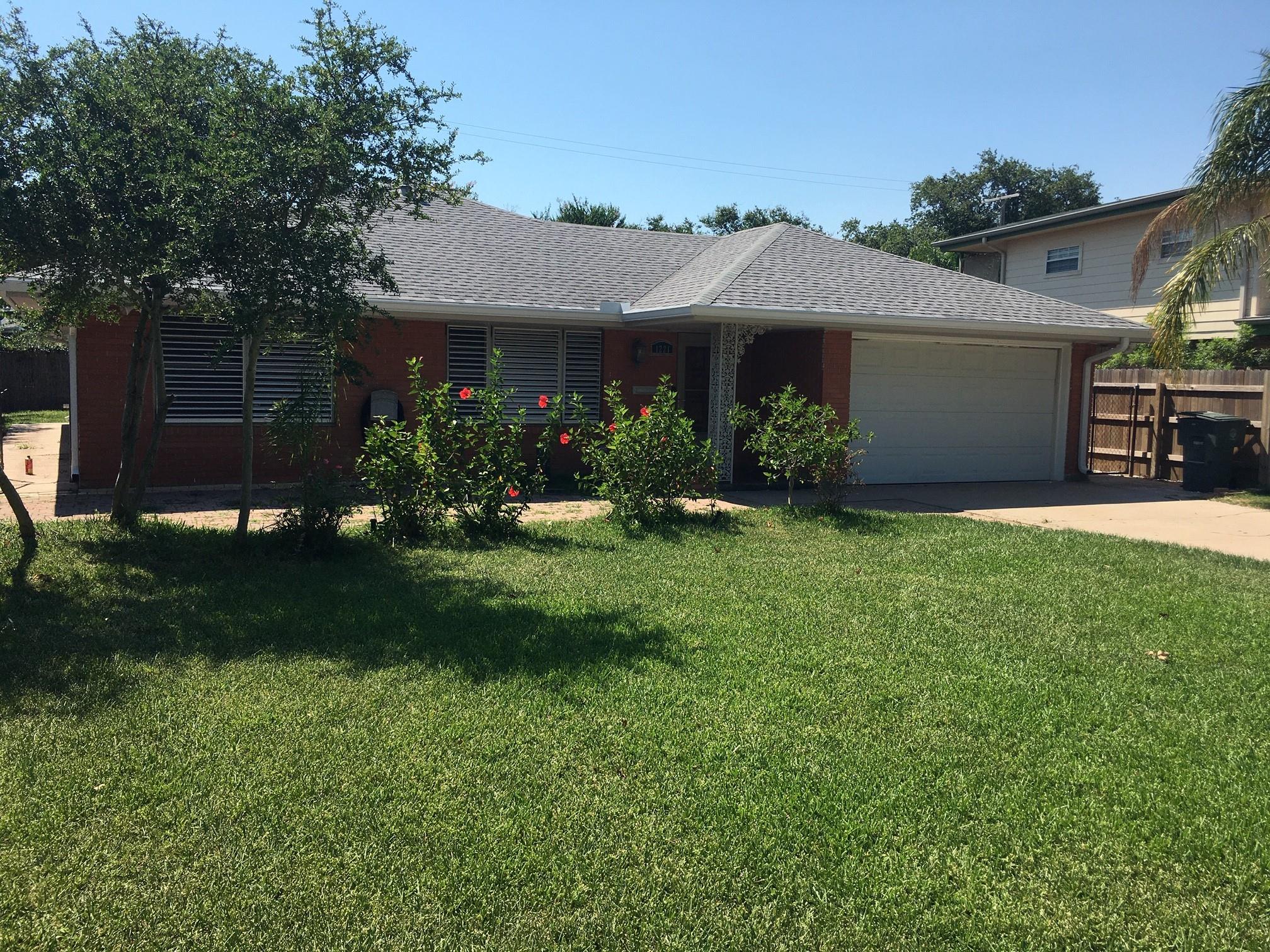 1221 Marine Drive