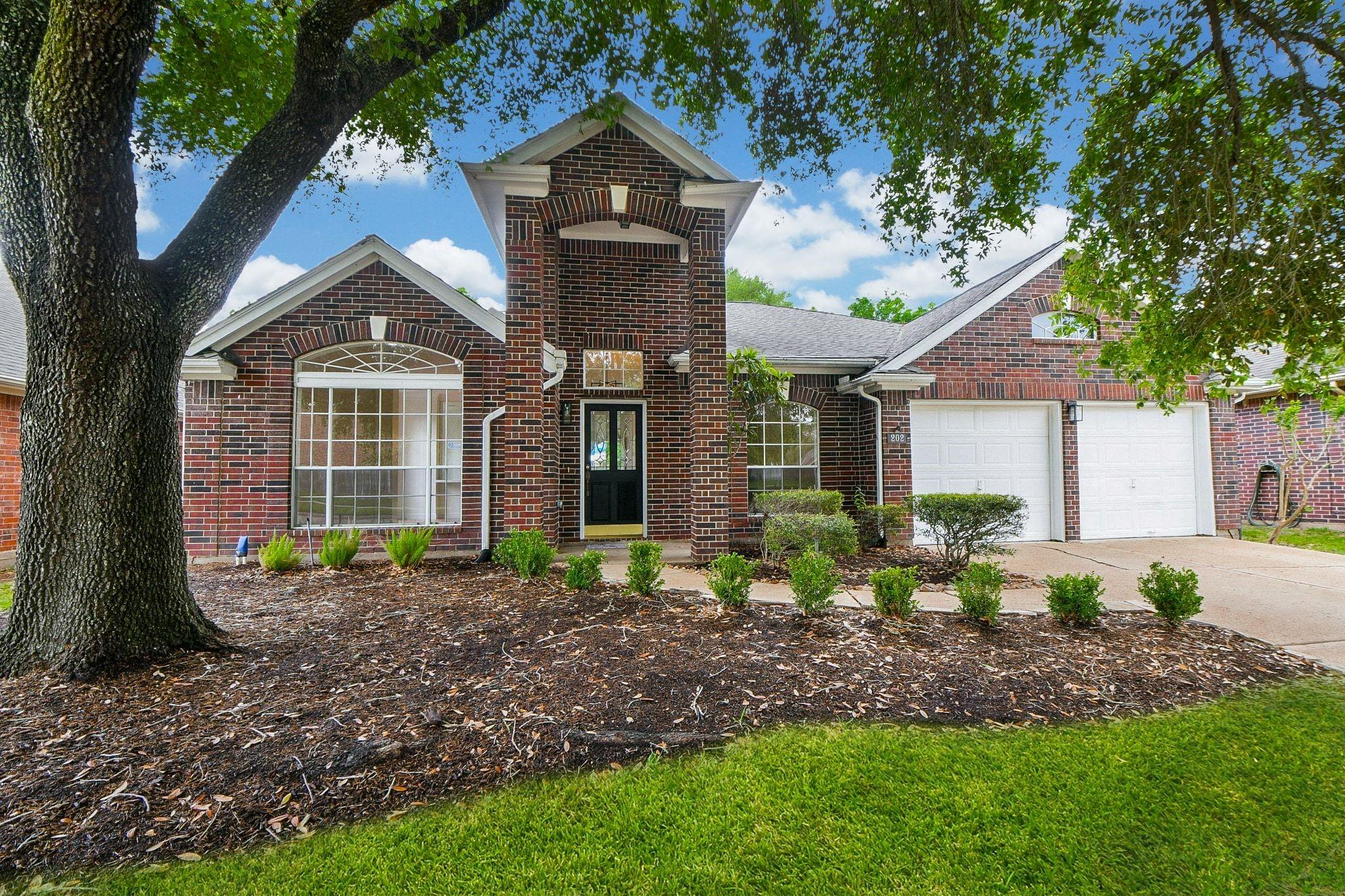 202 Knoll Forest Dr