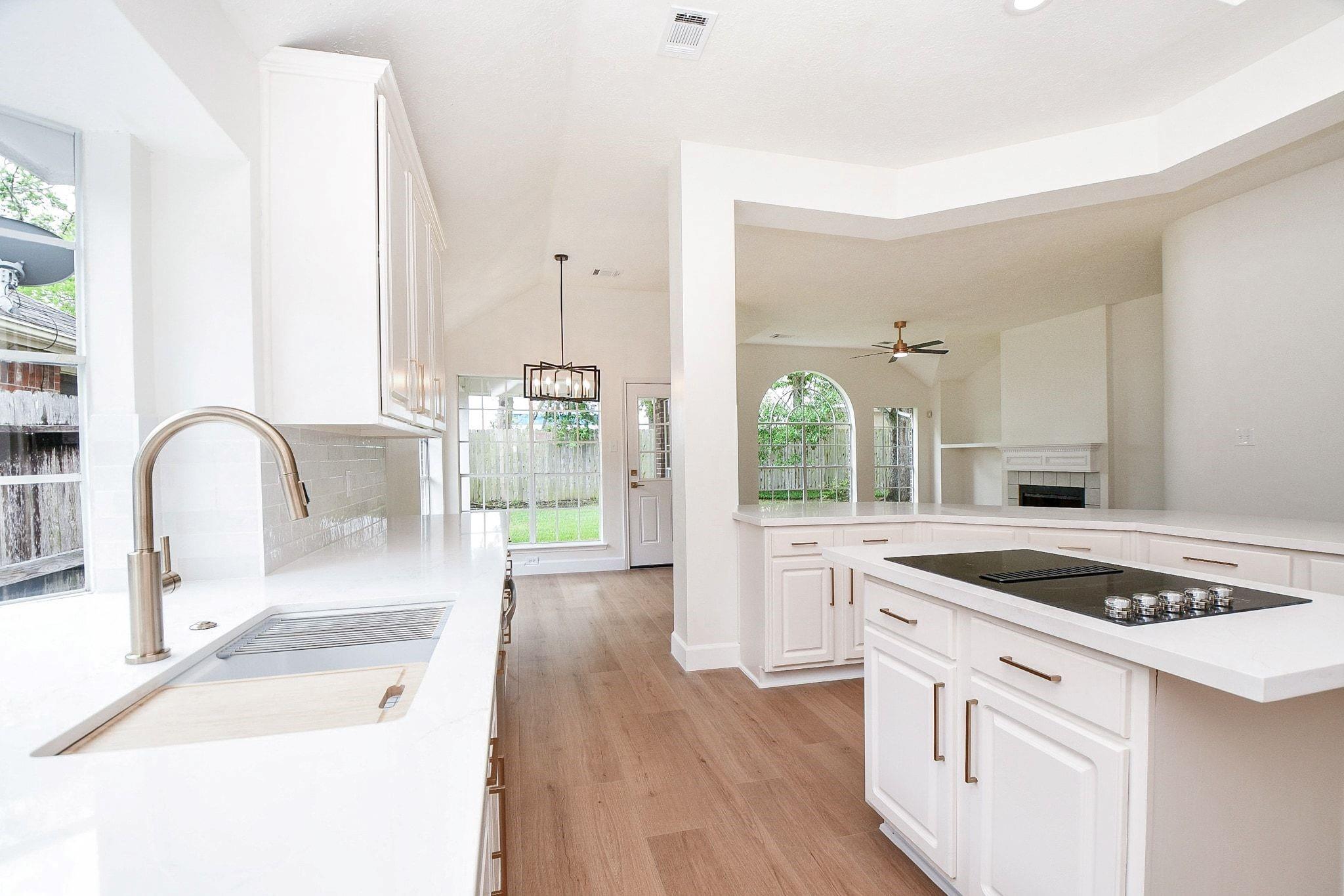 202 Knoll Forest Dr
