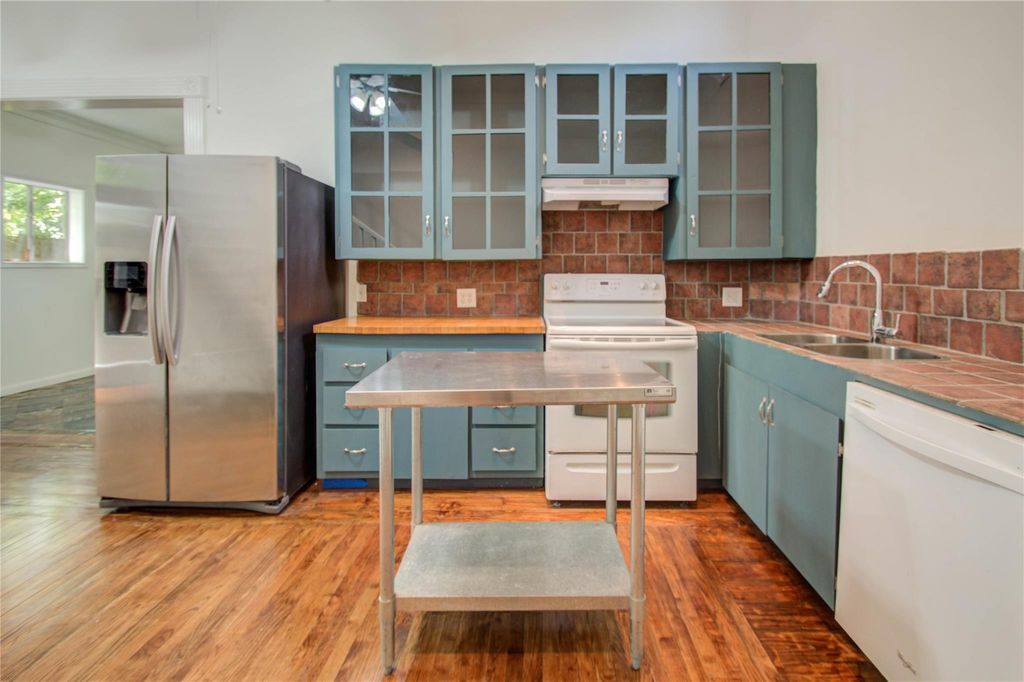 Photo of 5311 Palmetto Street #C, Houston, TX 77081 (MLS # 12613427)