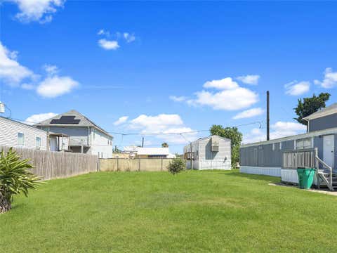 Photo of 143 Egret Canal S, Baytown, TX 77523 (MLS # 19487270)