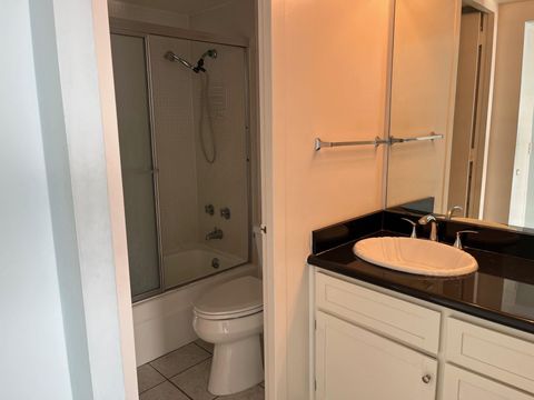 Tiny photo for 2016 Main Street #1814, Houston, TX 77002 (MLS # 97235902)