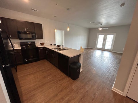 Apartment For Rent - 2136 W 34th St St #131<br/> Houston, TX 77018