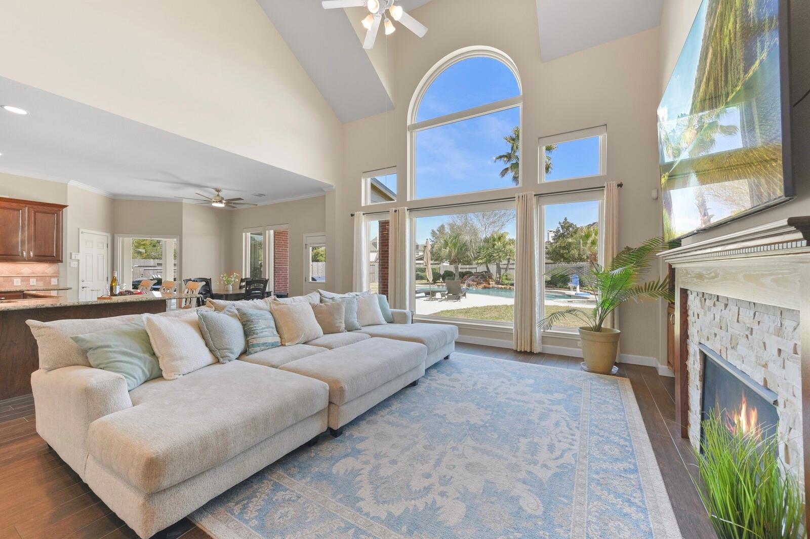 2903 Harvest Hill Drive