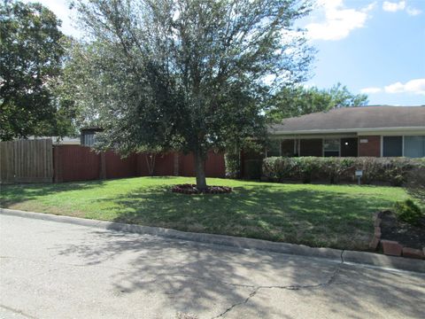 Tiny photo for 10614 Faircroft Drive, Houston, TX 77048 (MLS # 59106983)
