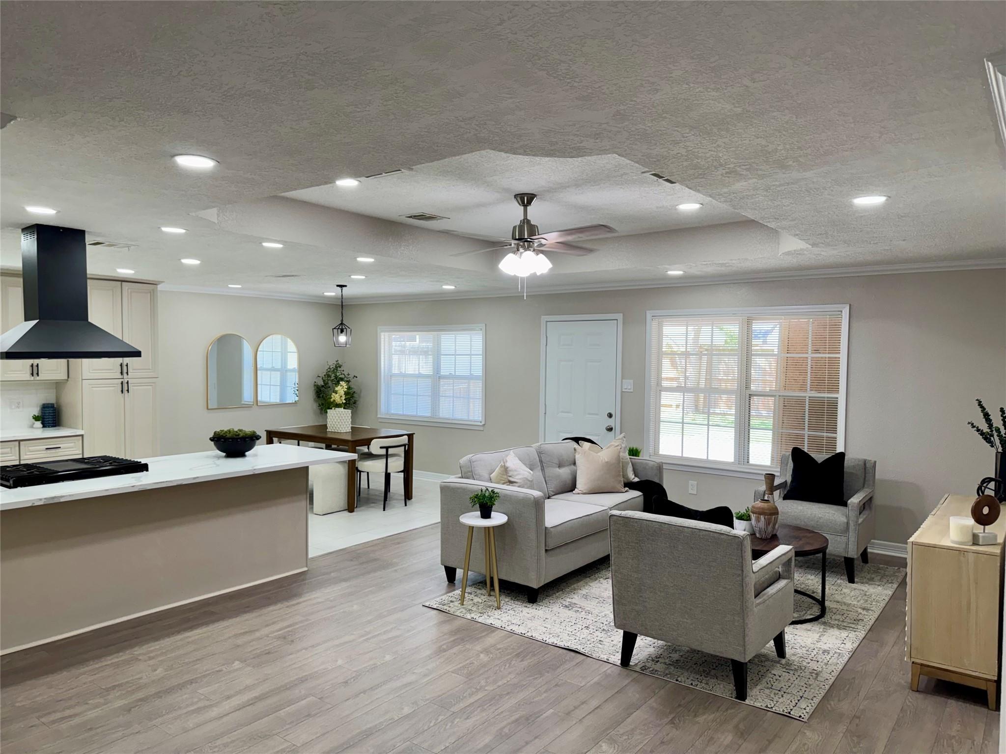 7306 Log Hollow Drive