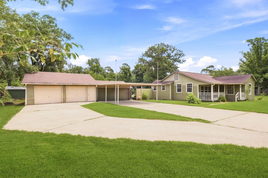 Photo of 1019 Woodland Street, Channelview, TX 77530 (MLS # 65762438)