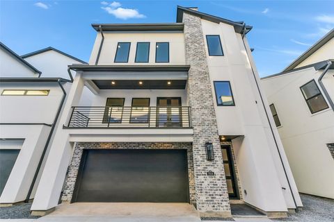 Photo of 1904 Nantucket Drive, Houston, TX 77057 (MLS # 12172933)