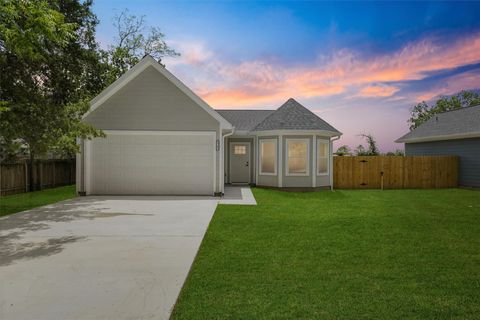 Photo of 3708 Avenue S Street W, Santa Fe, TX 77510 (MLS # 7595079)