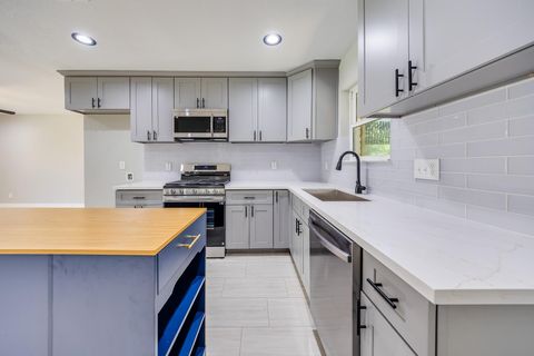 Photo of 6201 Carew Street, Houston, TX 77074 (MLS # 79291997) Photo of 6201 Carew Street, Houston, TX 77074 (MLS # 79291997)