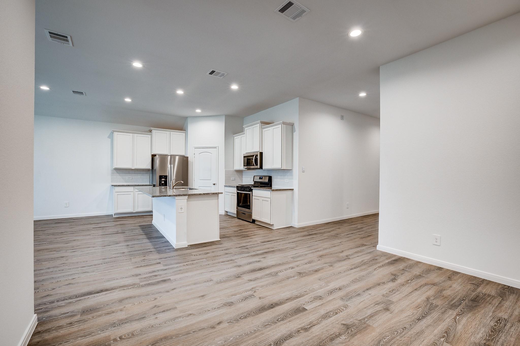 1225 Antelope Passing Dr