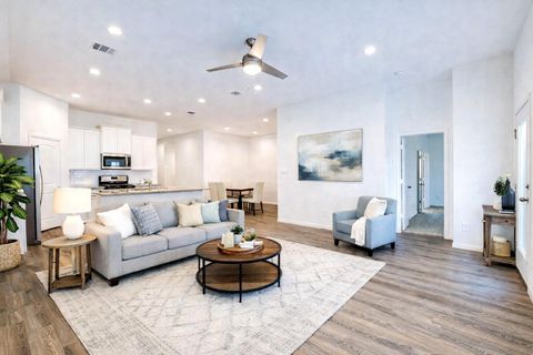 Photo of 1225 Antelope Passing Dr, Montgomery, TX 77316 (MLS # 26306378)