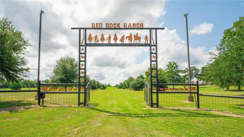 Photo of 849 County Road 331a, Milano, TX 76556 (MLS # 21957473) Photo of 849 County Road 331a, Milano, TX 76556 (MLS # 21957473)