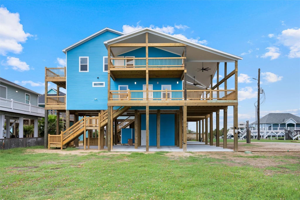 Photo of 877 Alberdie Drive, Crystal Beach, TX 77650 (MLS # 67757607)