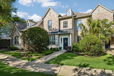 Photo of 2402 Clippers Square, Houston, TX 77058 (MLS # 3076433)