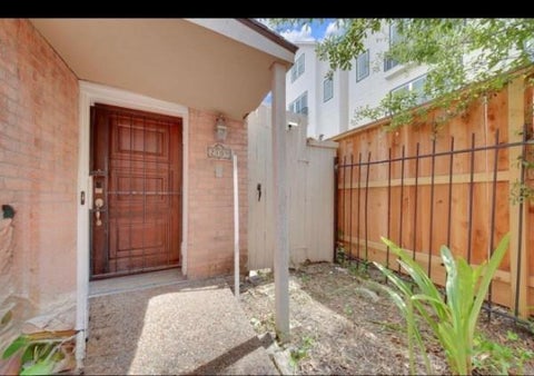 Photo of 2109 Nantucket Drive, Houston, TX 77057 (MLS # 52486260)