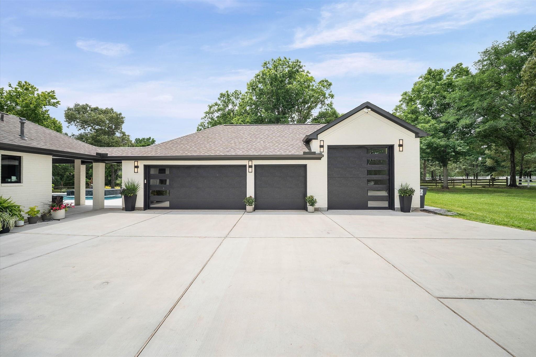 8142 Hills Parkway