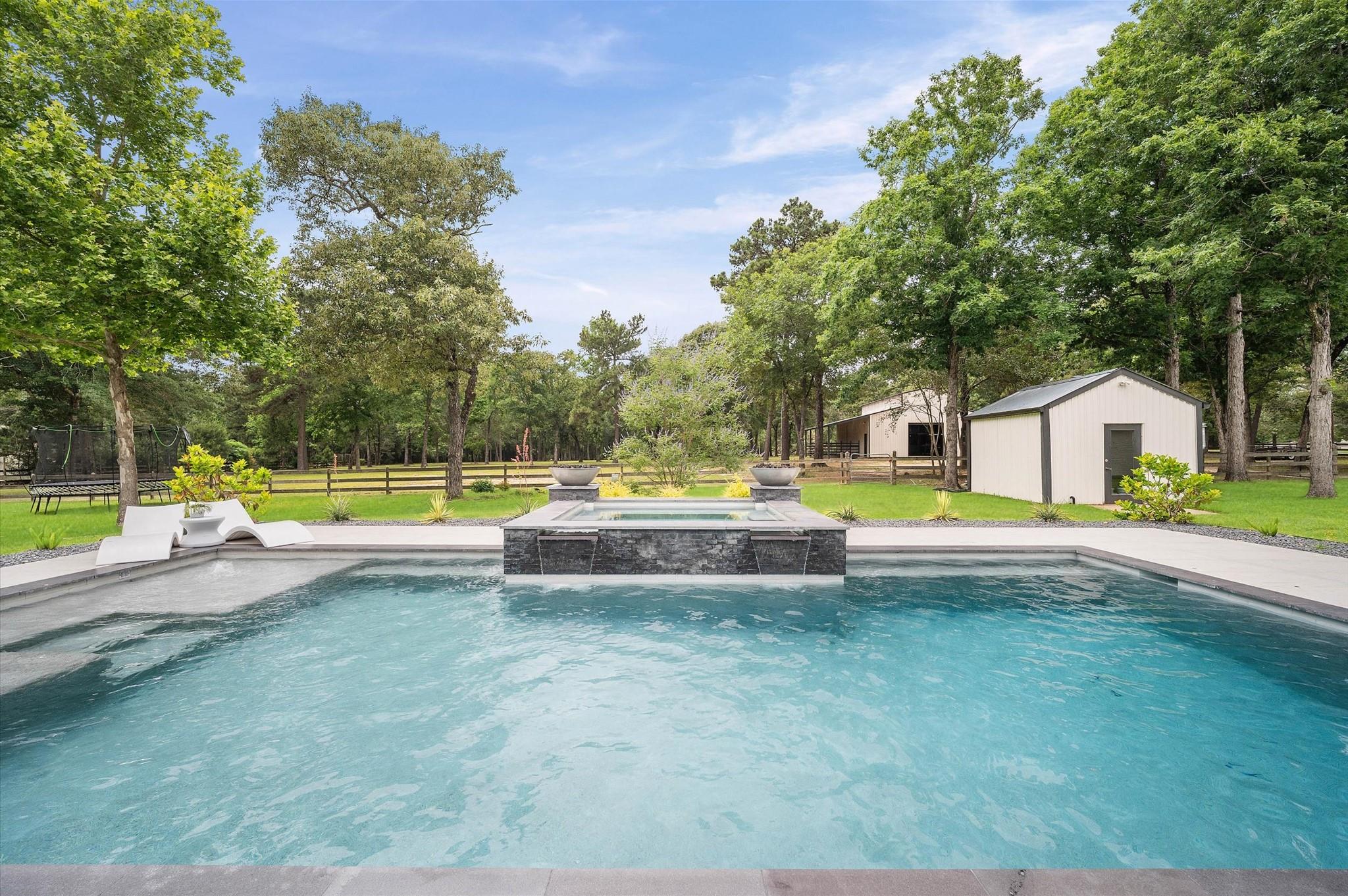 8142 Hills Parkway