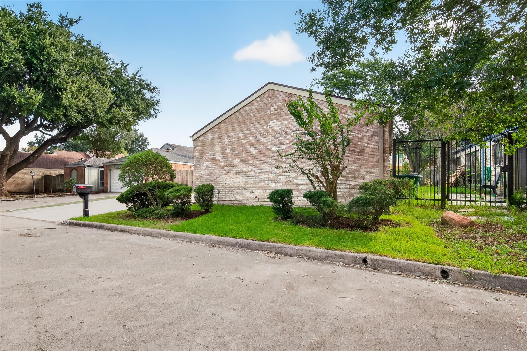 2939 Ashford Trail Drive