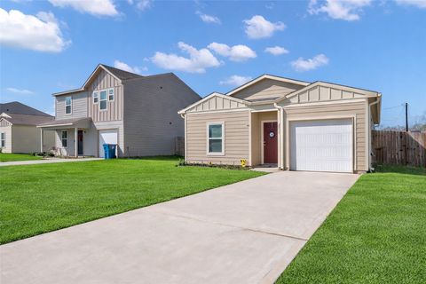 Photo of 2511 17th Street, Hempstead, TX 77445 (MLS # 46448346)